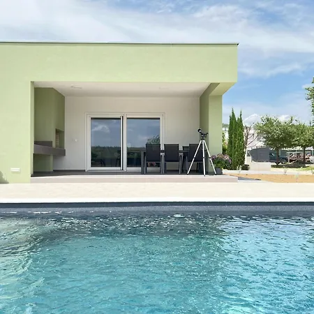 Ispo Volta Villa Posedarje