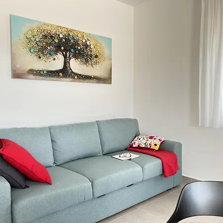 Villa Ispo Volta *