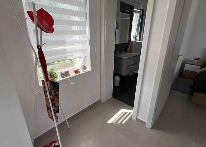 Ispo Volta Villa