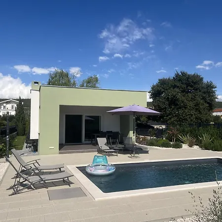 Villa Ispo Volta Posedarje