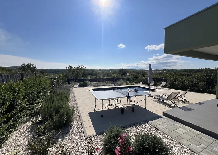 Ispo Volta Villa Posedarje